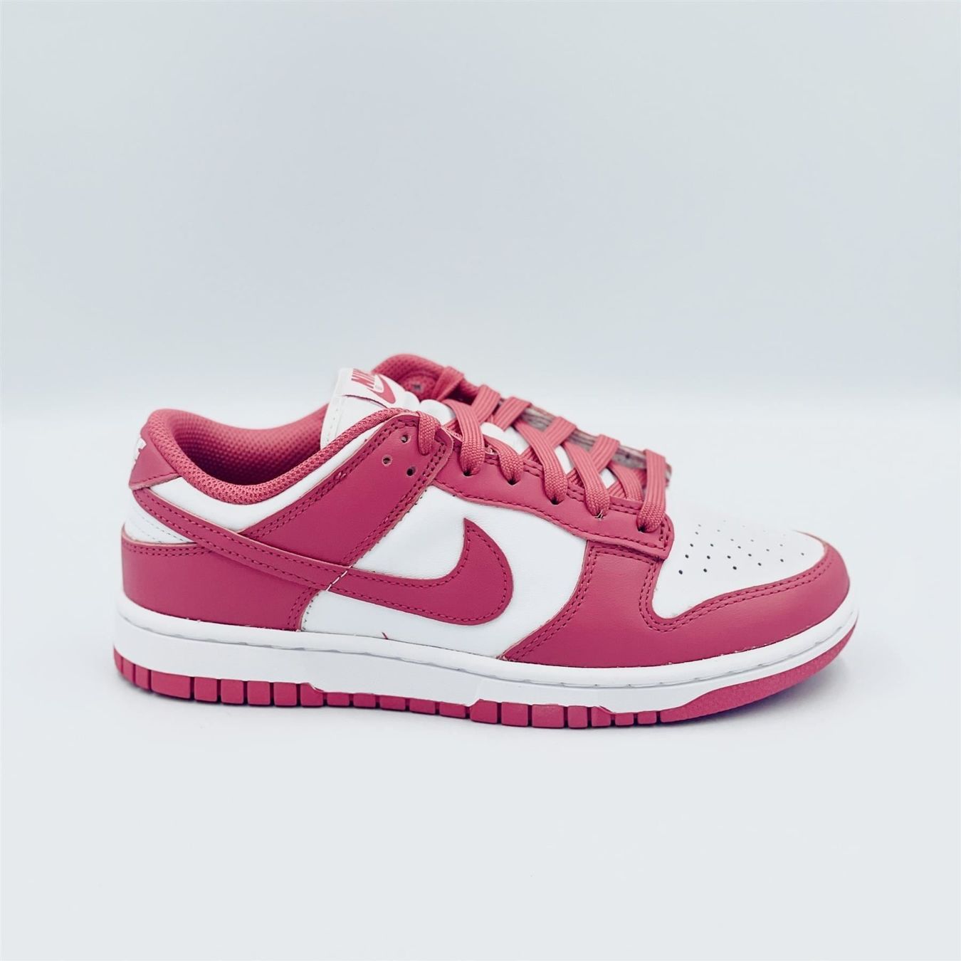 Nike Scarpe da donna: Nike Dunk Low Archeo Pink EU 38 – Nuovo e nell'imballaggio originale da Erlinsbach venduto da sasneakers 1