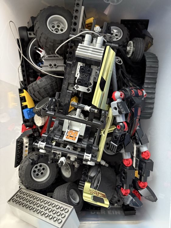 Lego Giocattoli: Grosses Lego Technic Konvolut - Viele Teile, Winterprojekt! – Usato da Burg AG venduto da Pos_c92l