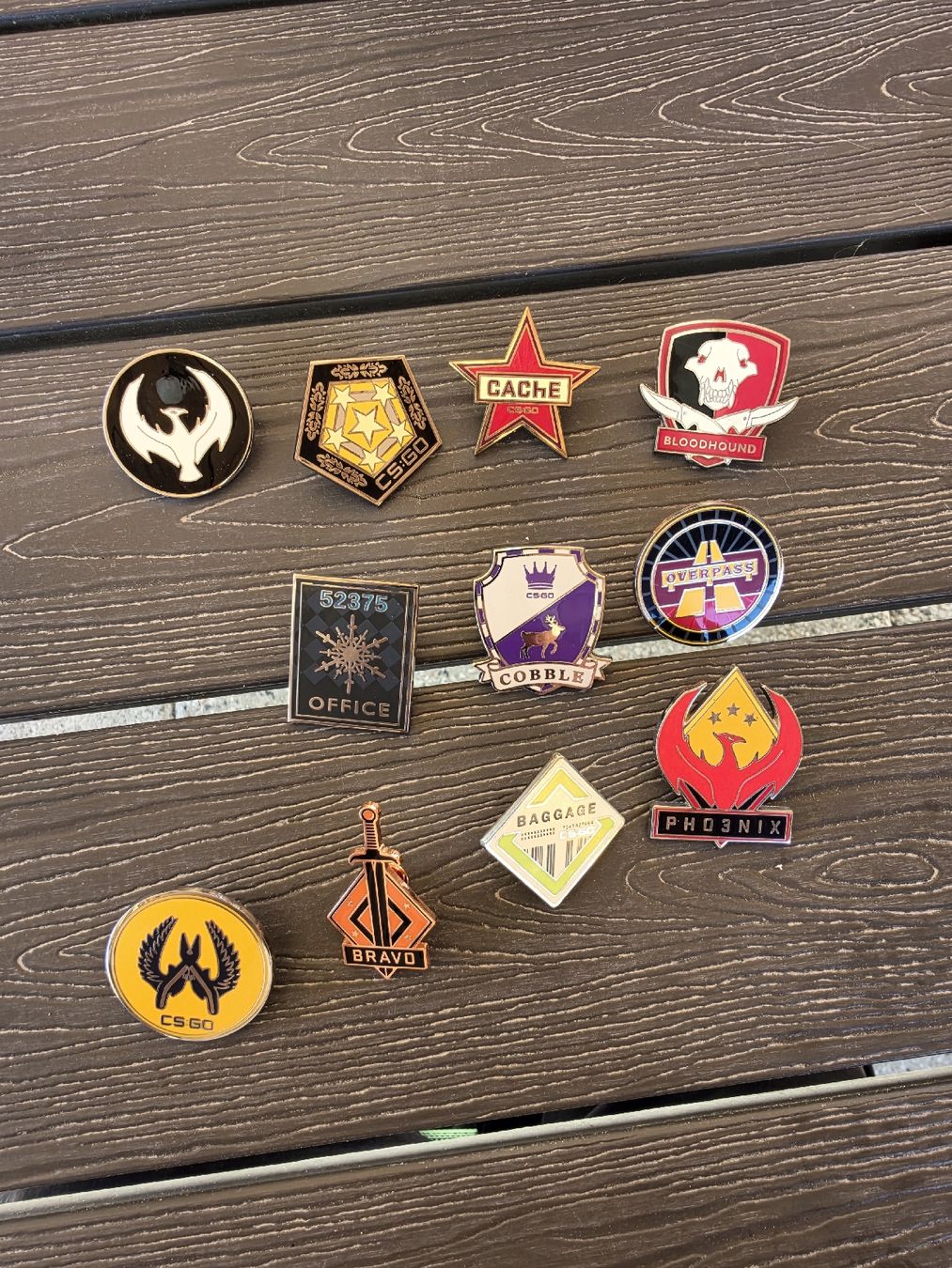 Placchette & Badge: pins serie 2 csgo major physique  – Usato da Saxon venduto da eMxLLLLL