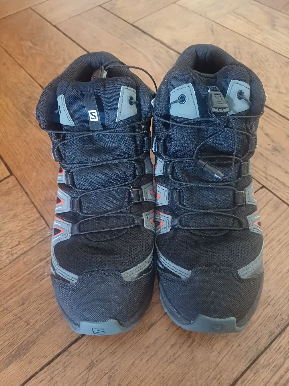 Salomon Chaussures hommes: Salomon Wanderschuhe Grösse 38 – D'occasion à Schönenwerd par pomodor 1