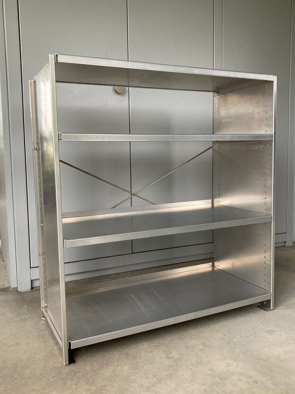 Lehni Scaffali: Aluminium Regal Lehni – Usato da Uster venduto da frrol 3