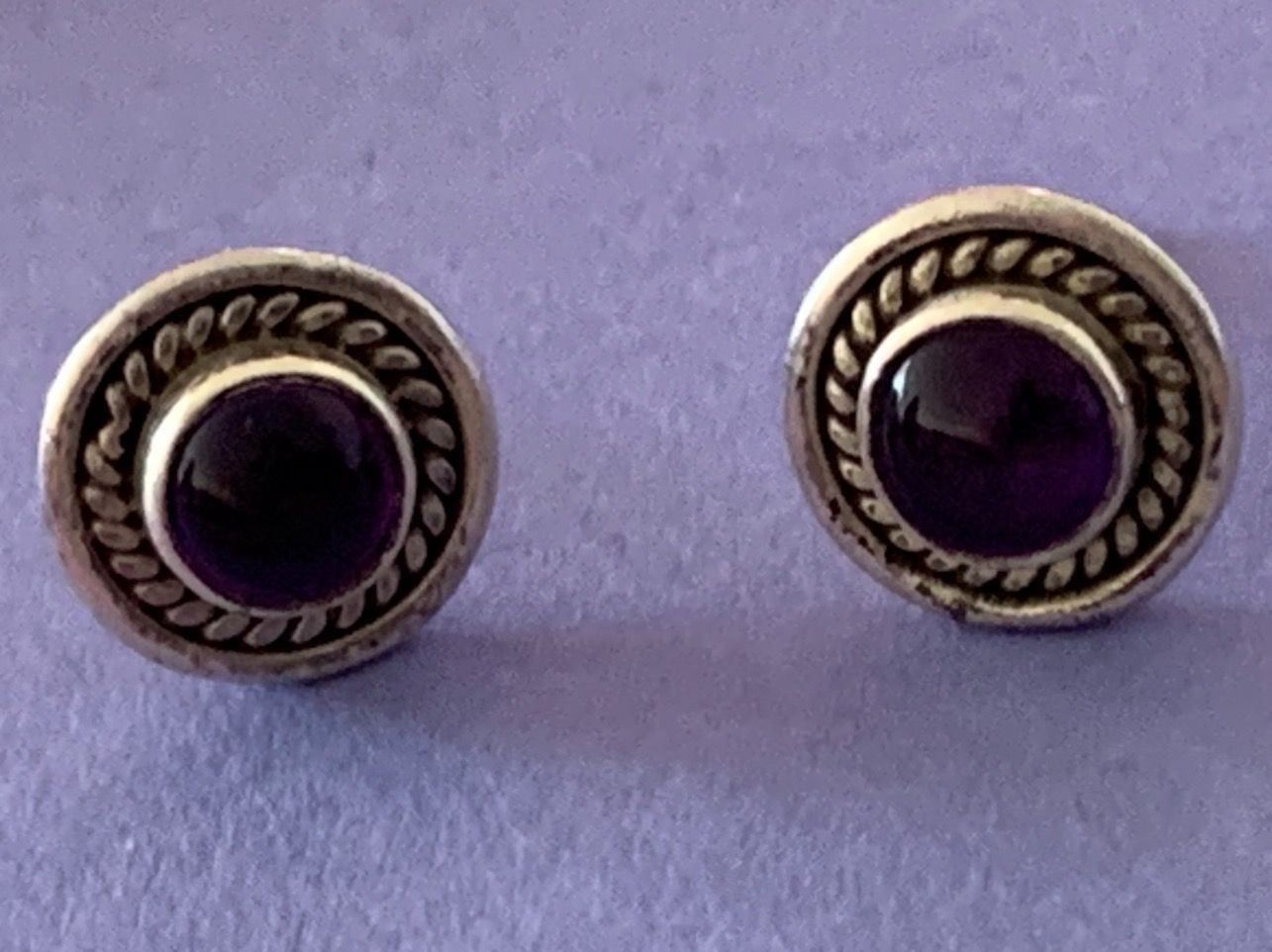 Orecchini pendenti & Orecchini a lobo: Teller ohrstecker violette silber! – Usato da Dittingen venduto da Bijoubelle