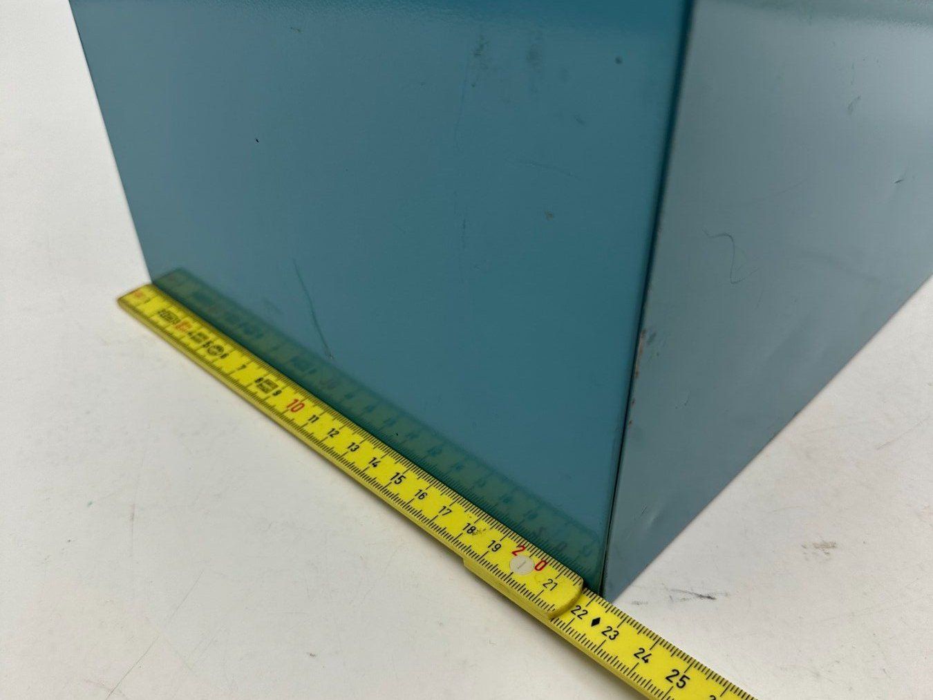 Casse di trasporto: Metallkiste 37x22x28cm – Usato da Luzern venduto da Lager6640 6