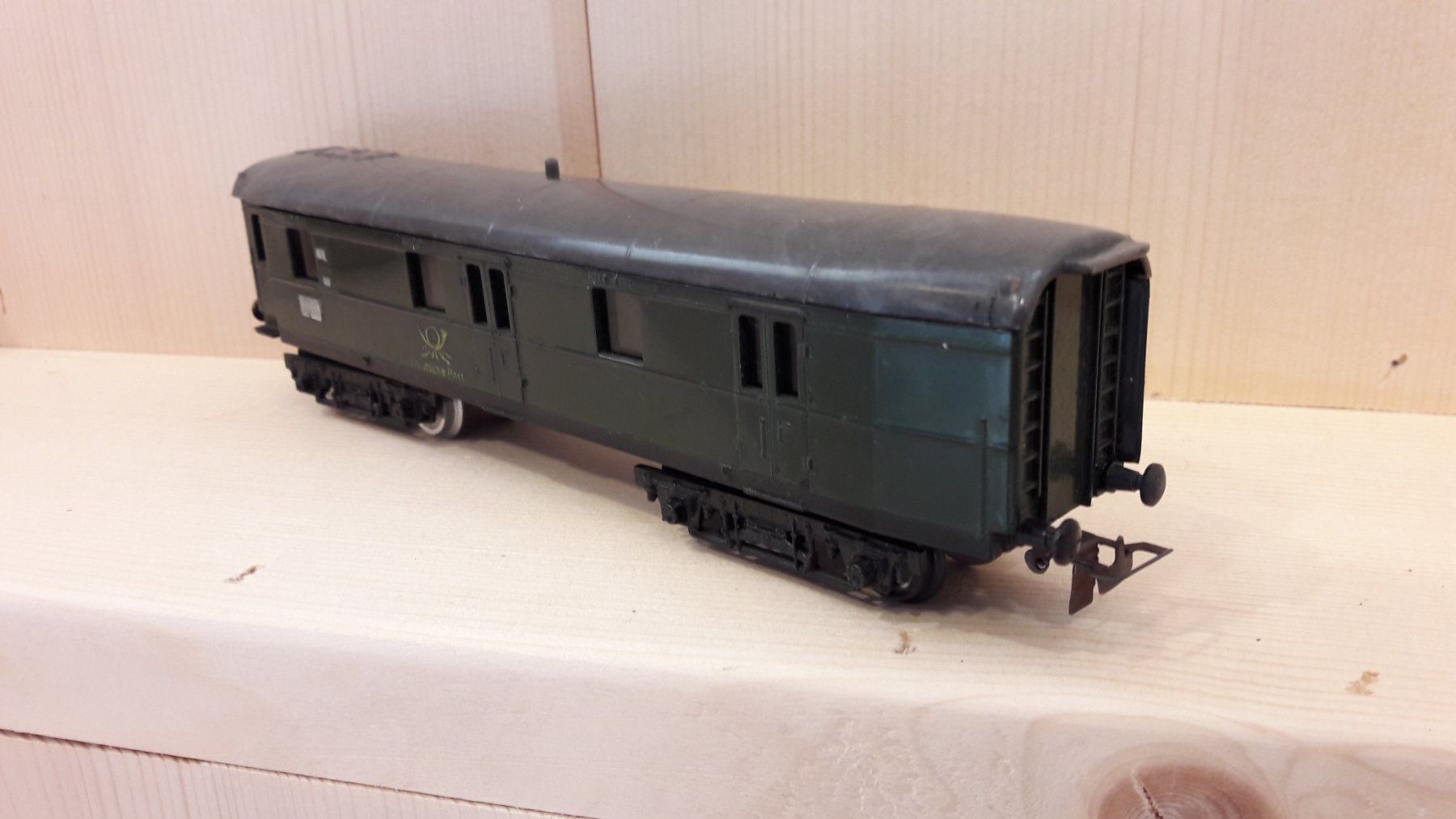 Modellini di ferrovie: Schicht HO DC : DR fourgon postal 4 essieux – Usato da Buttes venduto da Cafe2005 2
