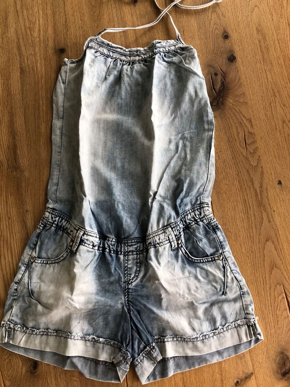 Tute: Neckholder Jumpsuit 34/36 – Usato da Oberwil b.Büren venduto da holzschnitzu