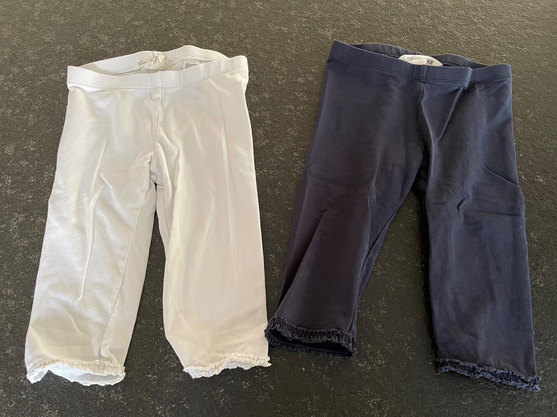 H&M Calze & Collant: 2 Paar Leggins H&M Gr.98 – Usato da Sarnen venduto da Pinoccio6 1