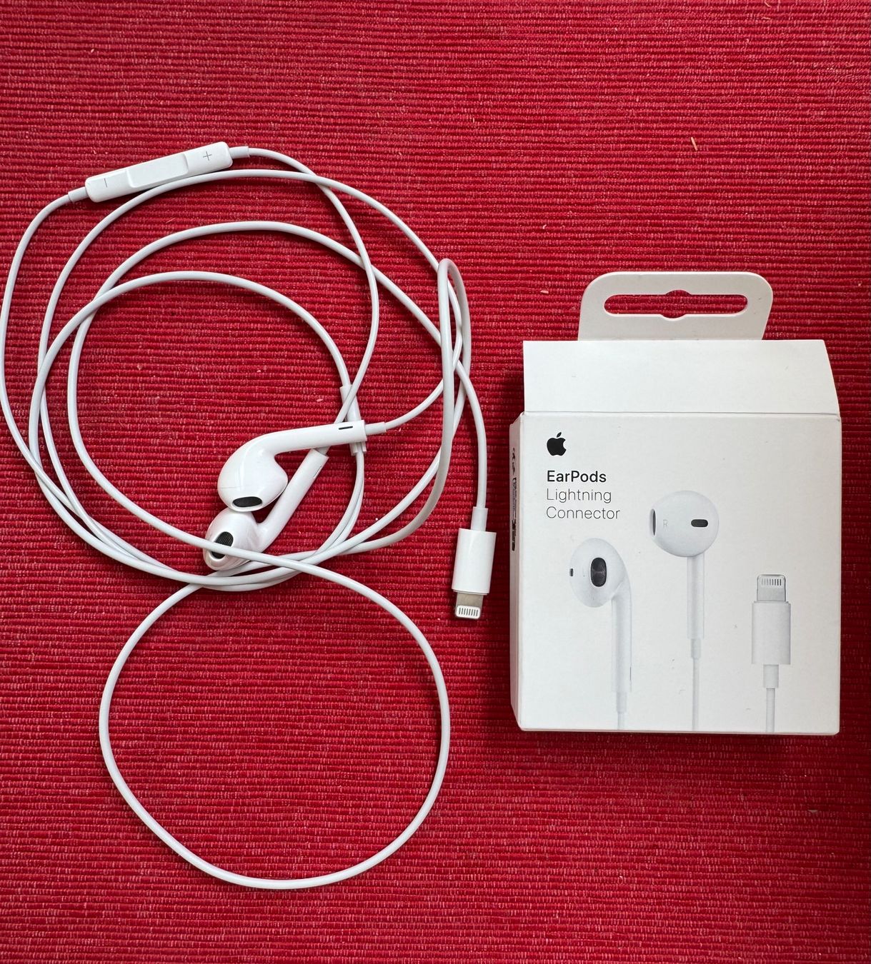 Apple Casques audio: Apple-Kopfhörer – Neuf (Voir description) à Zürich par verkaeuferin3000