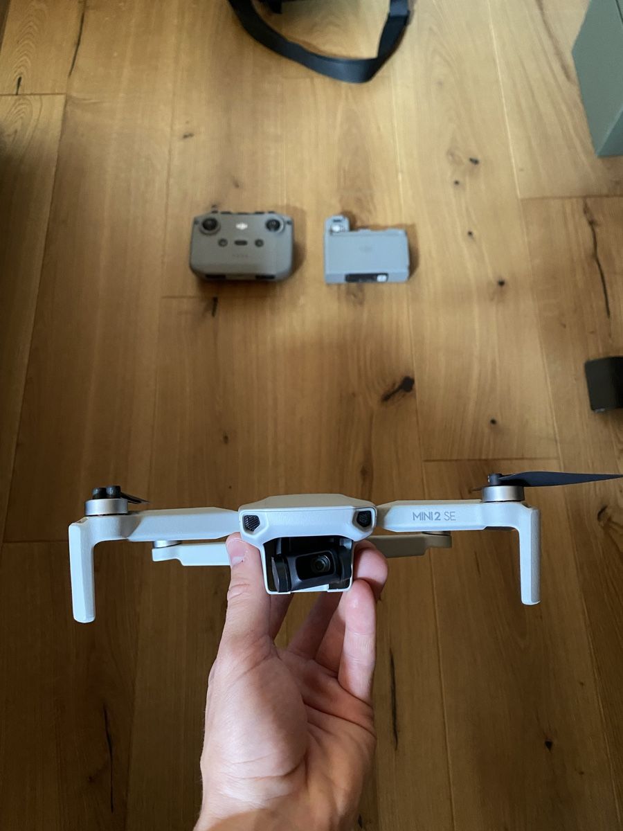 Drone DJI Mini 2 SE Fly More Combo - État impeccable! (Neu (gemäss ...