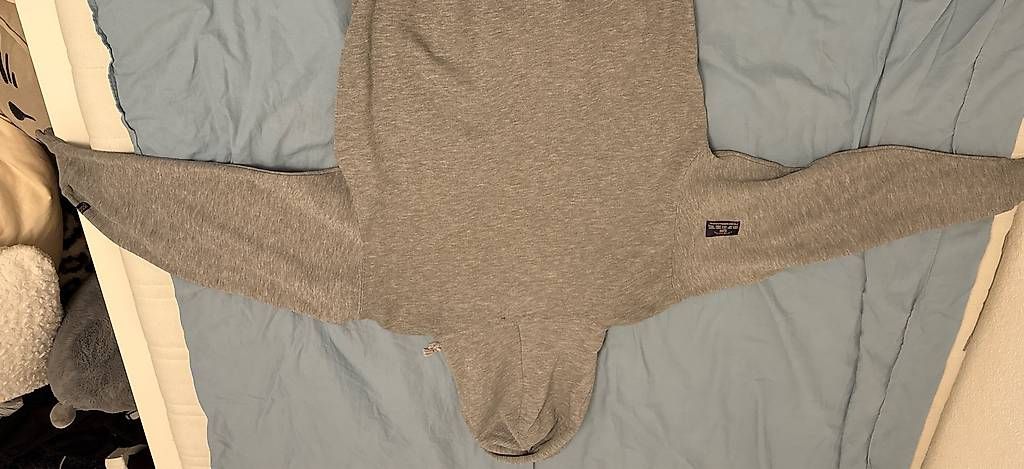 Maglioni & Felpe: Vintage Hoodie – Usato da Rapperswil BE venduto da yar_l85r 1