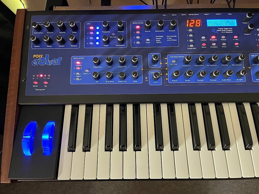 Sequential Instruments de musique: Dave Smith Poly Evolver Keyboard (PE Edition) – D'occasion à Ettenhausen TG par Rbruce 4