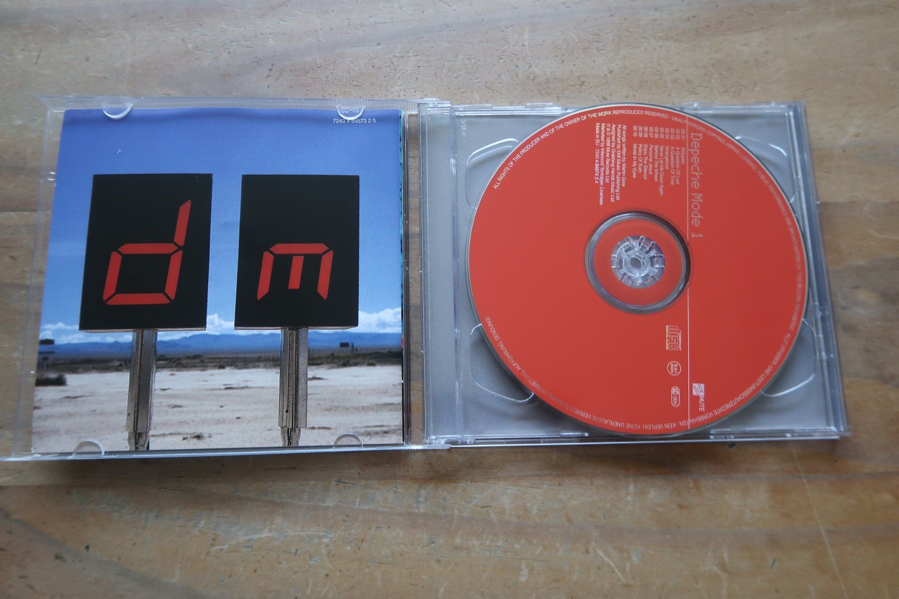 CD: DEPECHE MODE - THE SINGLES 86 - 98 - 2x CD – Usato da Basel venduto da Patiscat 3