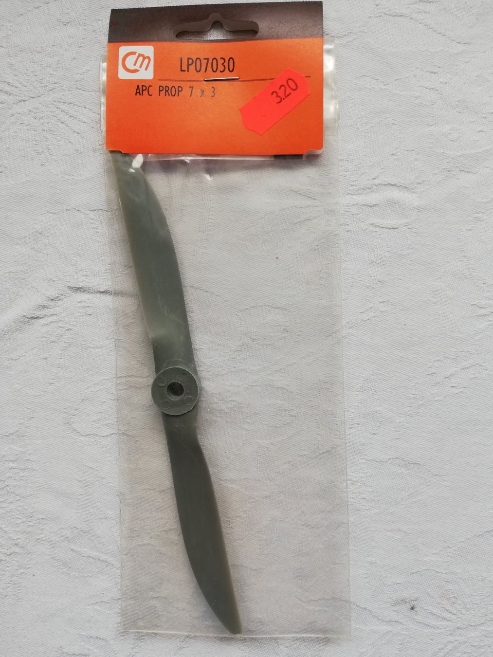 Modellismo RC: APC Propeller 2-Blatt 7 x 3 – Nuovo e nell'imballaggio originale da Flüh venduto da AMS-Modellbau