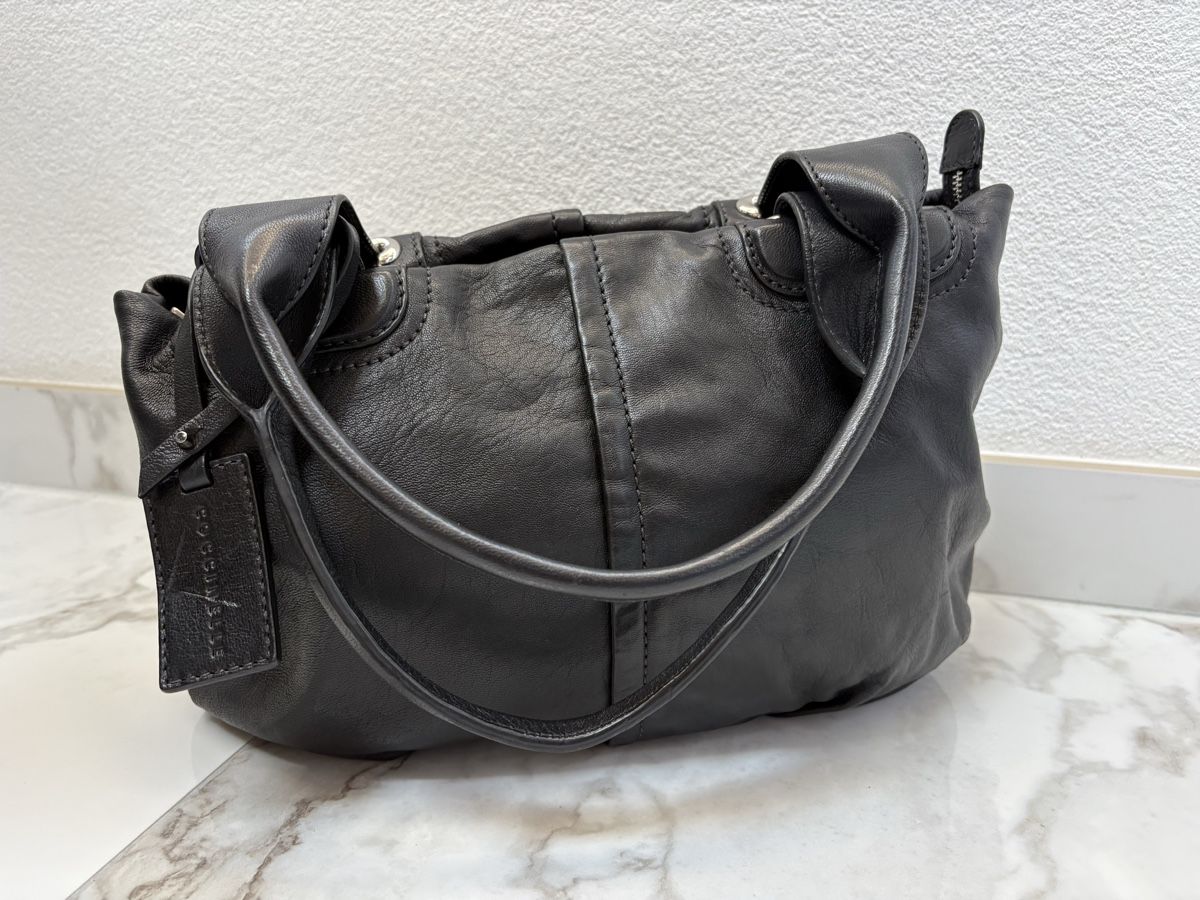 Coccinelle Borse da donna: Schwarze Ledertasche Coccinelle NEUWERTIG  – Nuovo (secondo la descrizione) da Estavayer-le-Lac venduto da Mimmy02