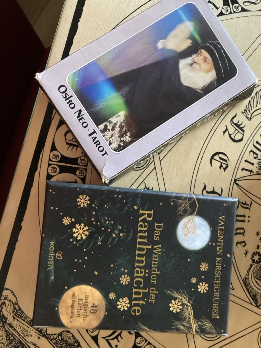 Spiele: Tarots cartes – Gebraucht aus Bursinel von SeveralLives