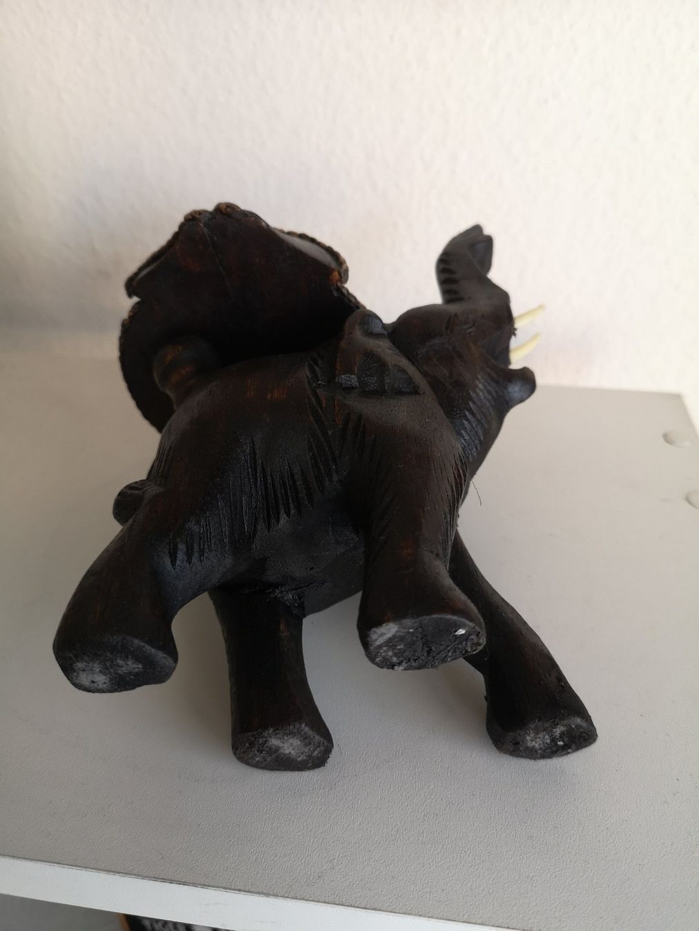Statuette: Elefant 14cm geschnitzt Affenbaumholz Kerzen Einsatz Orient – Nuovo (secondo la descrizione) da Kloten venduto da Asiatica 5