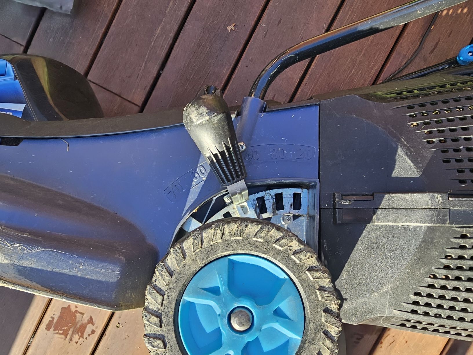 Einhell Tagliaerba: Elektrischer rasenmäher  einhell 43cm – Usato da Au SG venduto da riboflaf 2