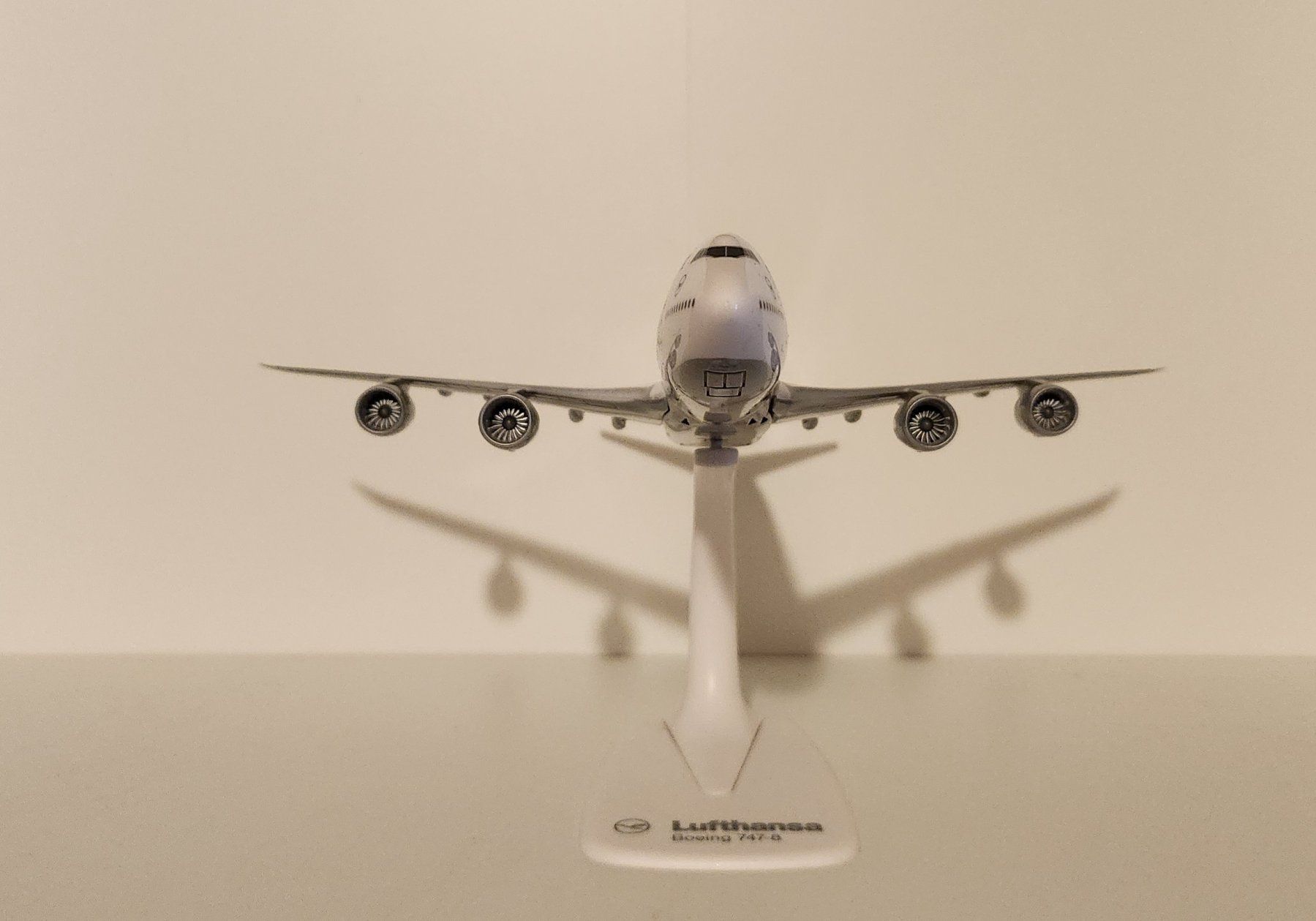 Herpa Kit di modellismo & Modellini statici: Herpa Snap-fit Lufthansa Boeing 747-8i – Usato da Wittenwil venduto da ced_q8j7 1