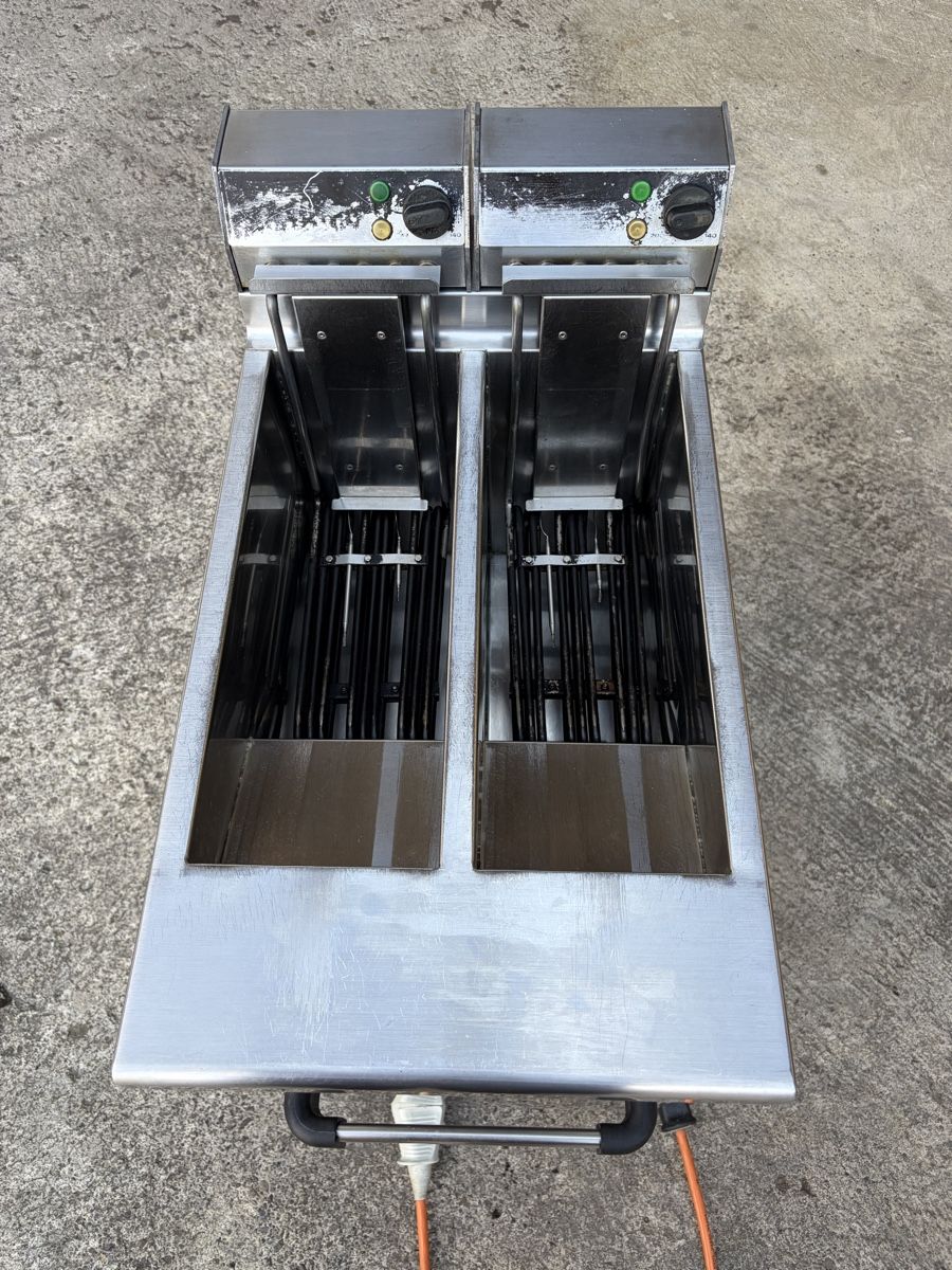 Cucine complete: Gastro Doppel Friteuse Bartscher mit zwei Körben – Usato da Bichelsee venduto da Mausi34 1