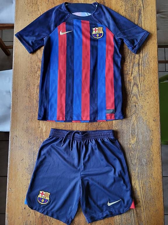 Maillots de corps & Pantalons: FC Barcelona Original Trikot  – D'occasion à Heiligenschwendi par Lotusse-hair