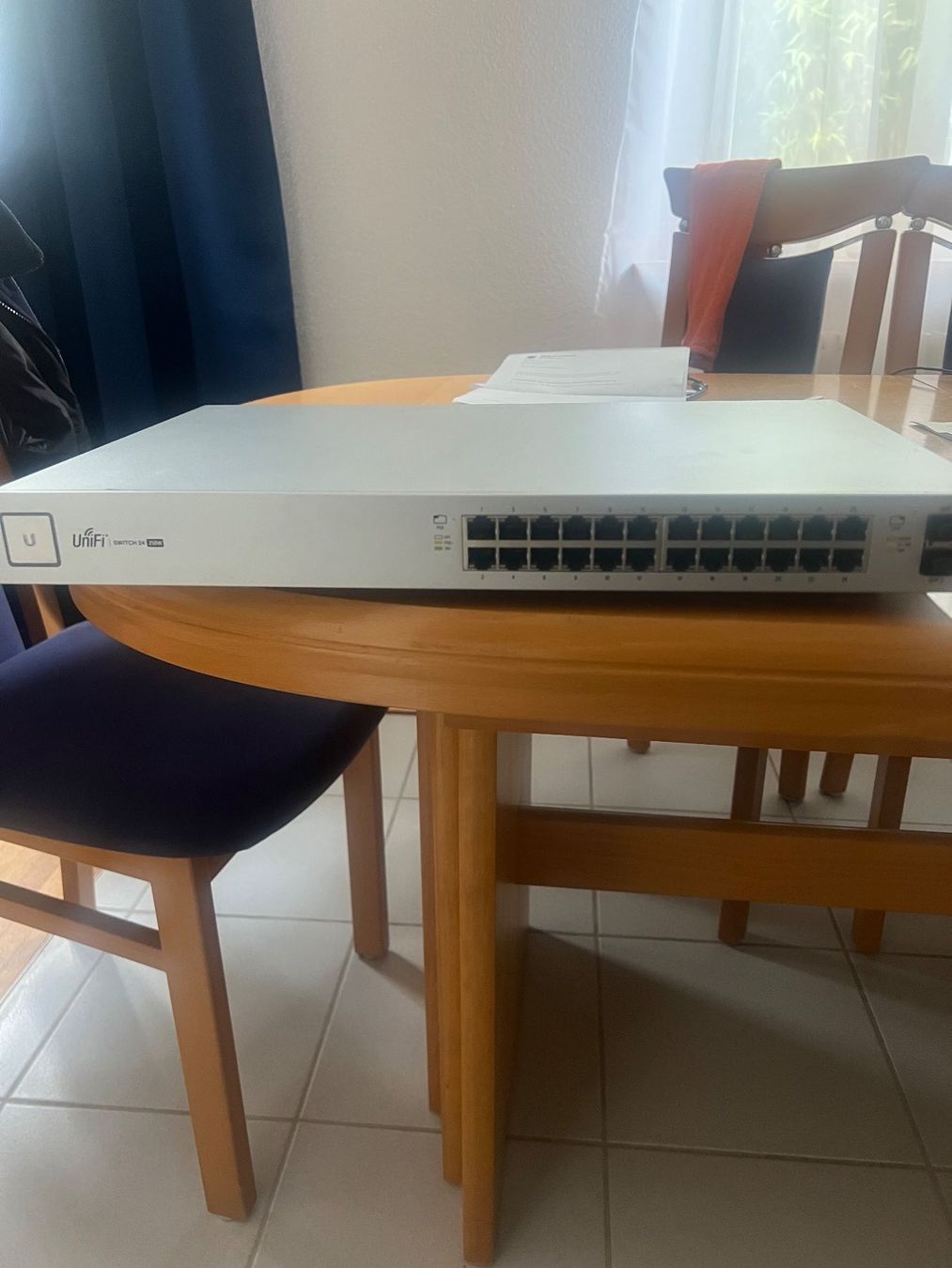 Ubiquiti Hubs & Switches: Ubiquiti UniFi Switch 24 Ports – Gebraucht aus Arlesheim von Compi4144