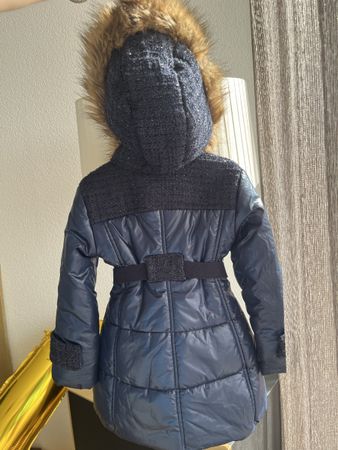 Winter Jacke, Monnalisa, Grösse 4, Top Zustand!