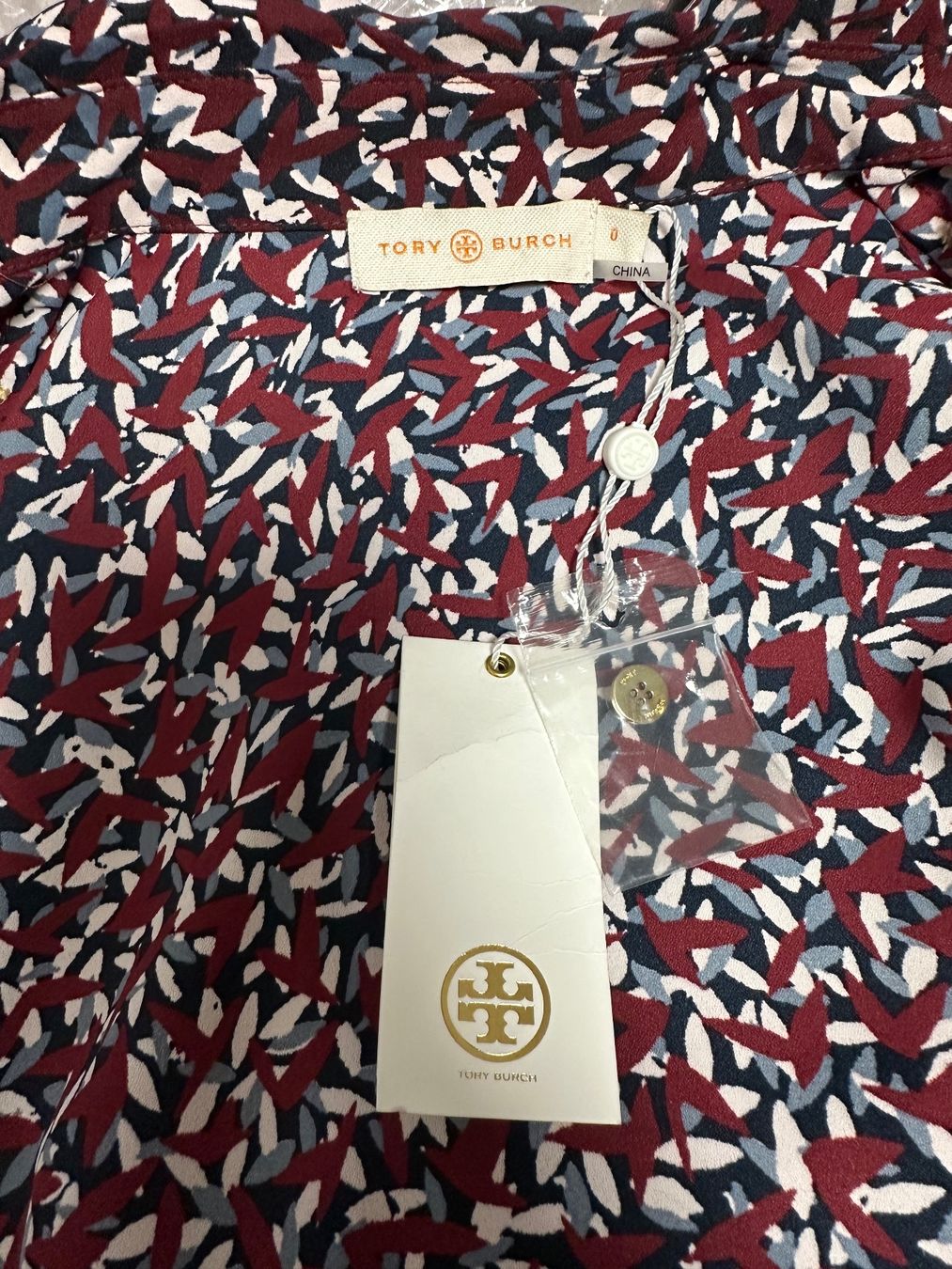 Tory Burch Camicette: Tory Burch Red Agate Confetti Blouse US 0 – Nuovo e nell'imballaggio originale da Trin venduto da kat_pmj8 7