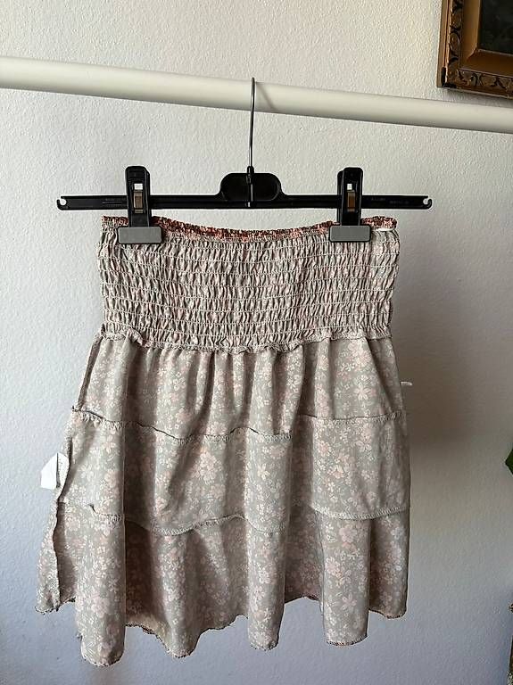 Gonne: Braunes Rock mit Floral Muster  – Usato da Birsfelden venduto da Vic_toria 1
