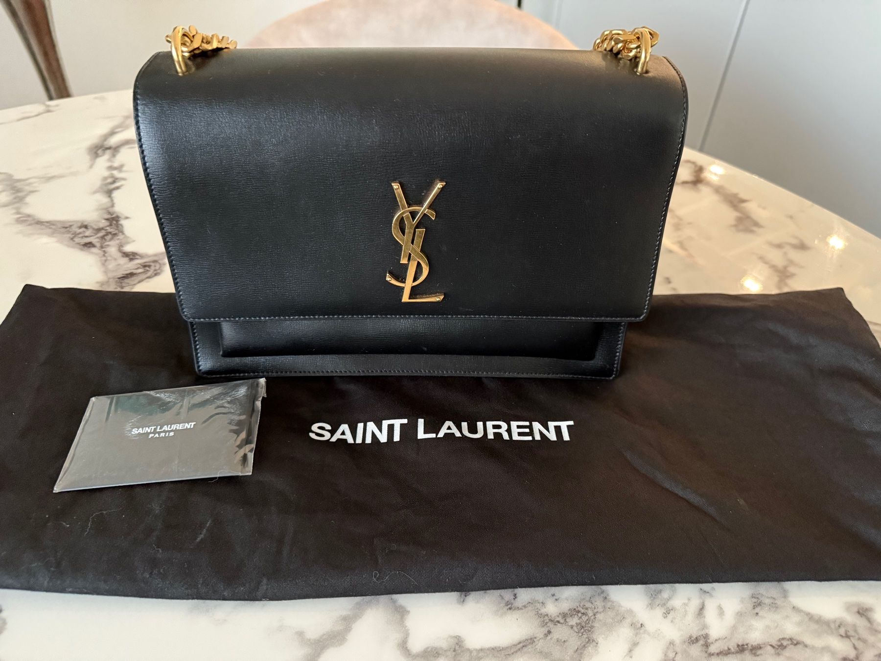 Saint Laurent Borse da donna: Yves Saint Laurent Sunset Medium Glattleder Schwarz – Nuovo (secondo la descrizione) da Zürich venduto da StavesBest