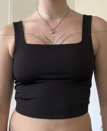 Schwarzes Top