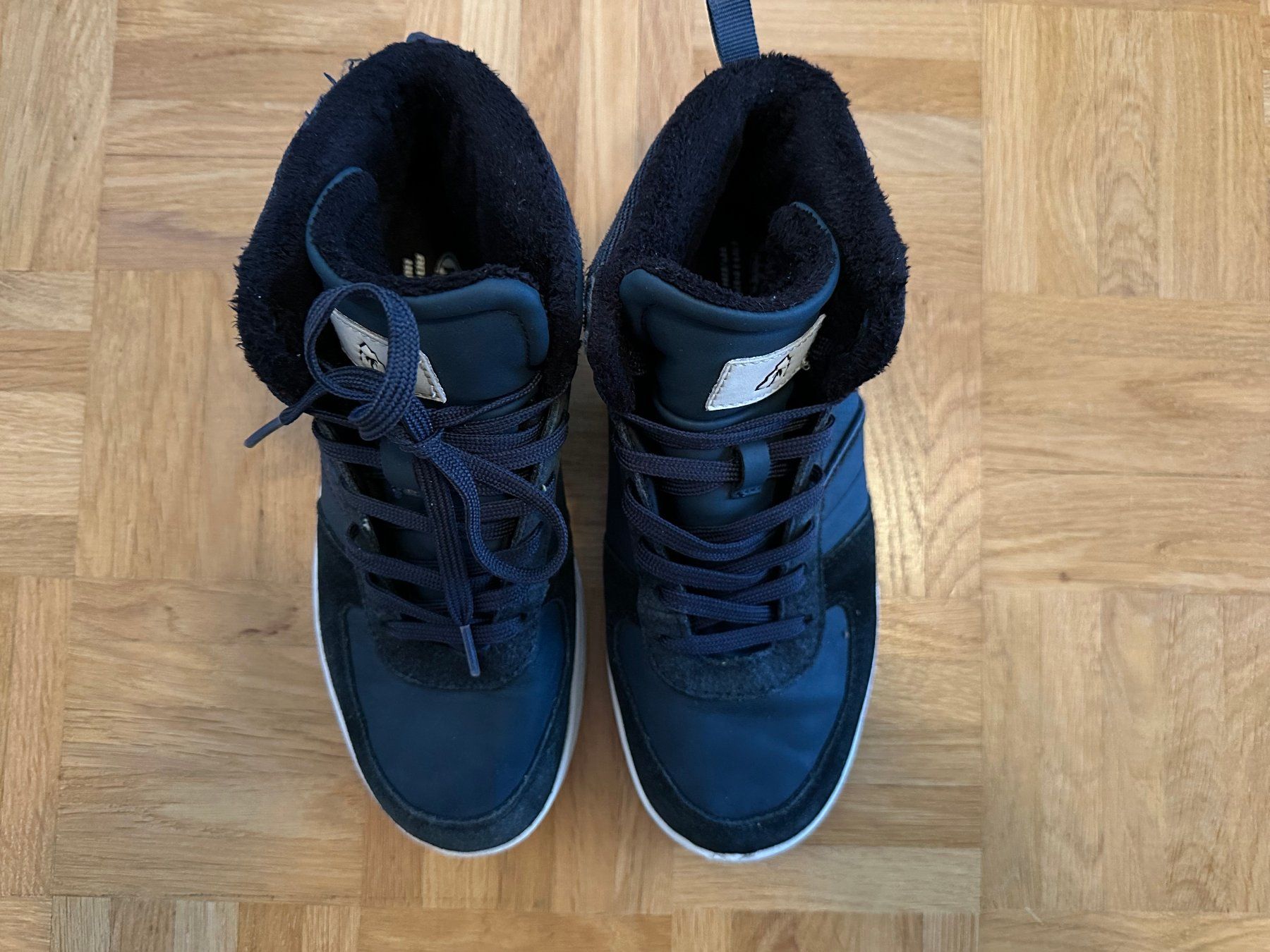 Scarpe per ragazzi: Winterschuhe Sneaker Beach Mountain Gr. 37 – Usato da Winterthur venduto da nelead 1