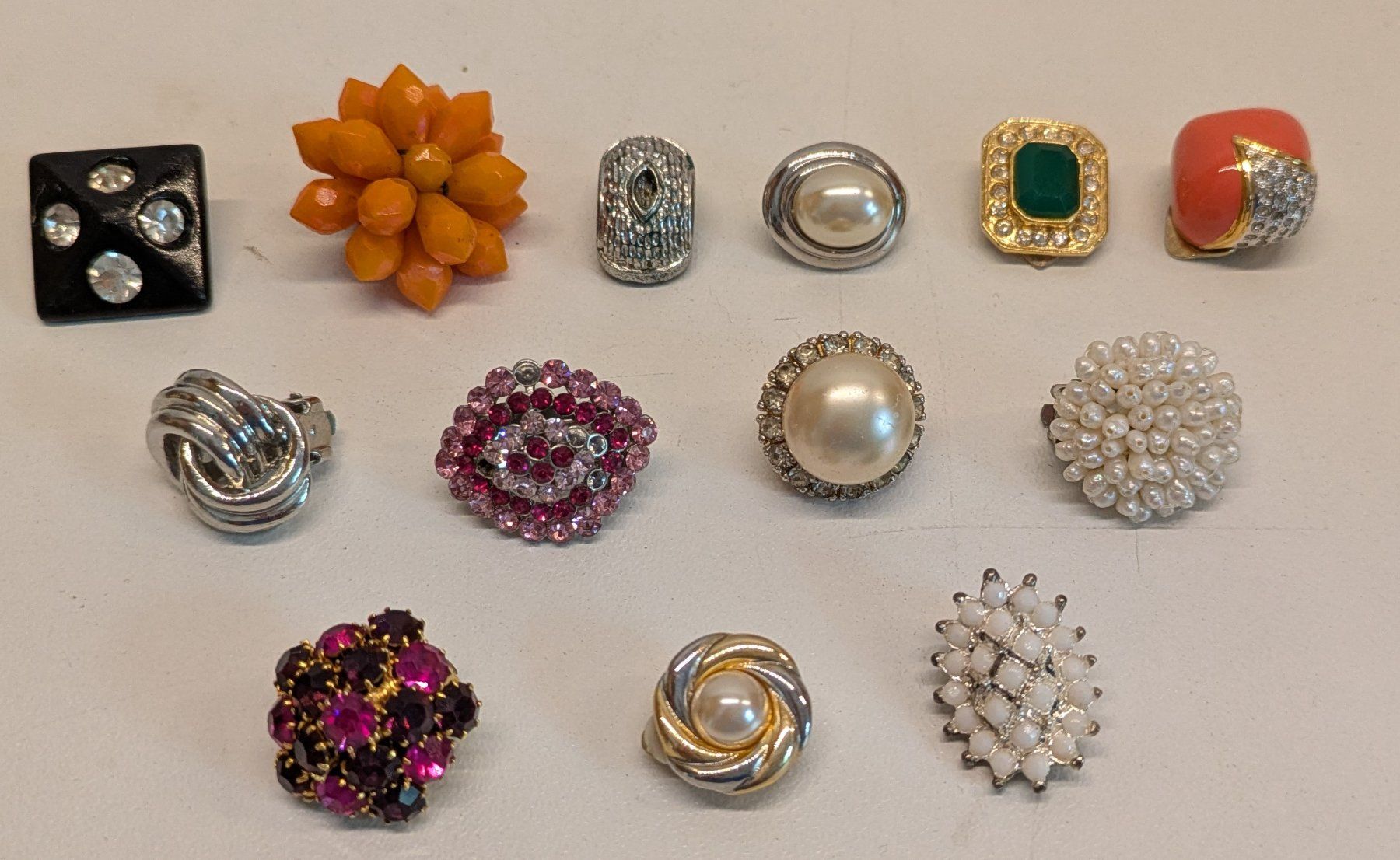 Ohrringe & -stecker: 40 paar Ohrclips Modeschmuck – Gebraucht aus Ligornetto von Ligornetto 5