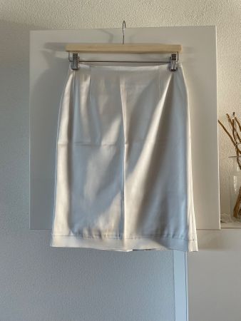 Neu Satinrock von Elegance Paris Gr.36