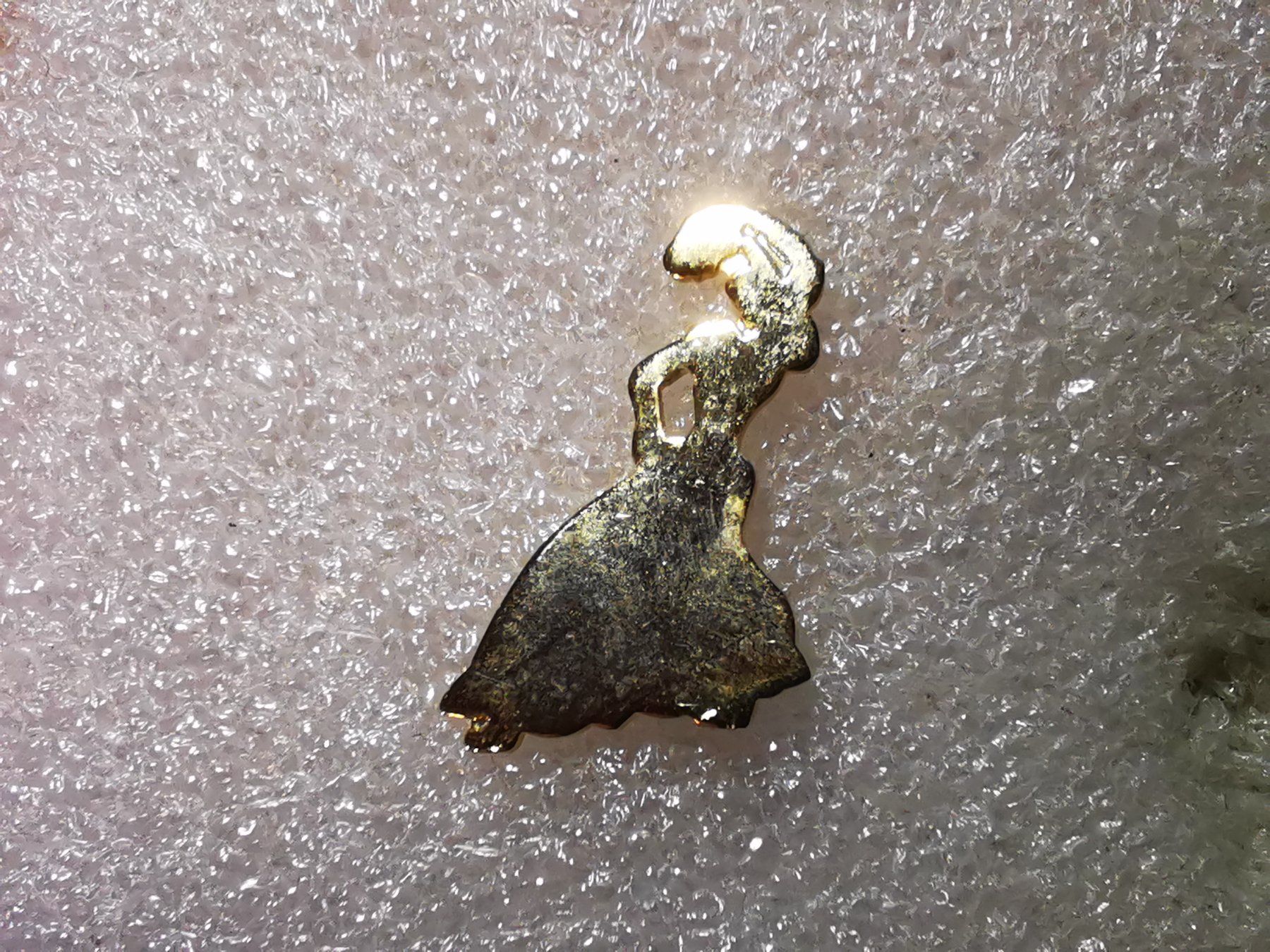 Placchette & Badge: Ansteckpin 70: Gitanes Zigaretten – Usato da Oppligen venduto da Pin-Fall-Shop