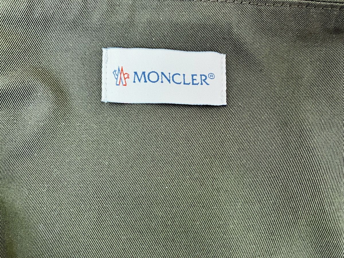 Moncler Gonne: Moncler Gr.38 – Nuovo (secondo la descrizione) da Mürren venduto da Ne-le 5
