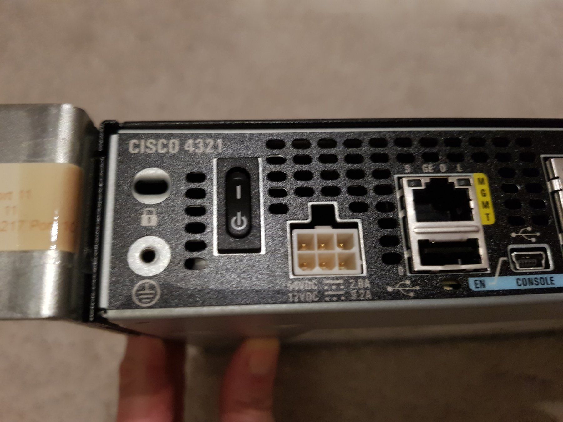 Cisco Modem & Router: Cisco 4321 Router – Usato da Gerlafingen venduto da diotech 1