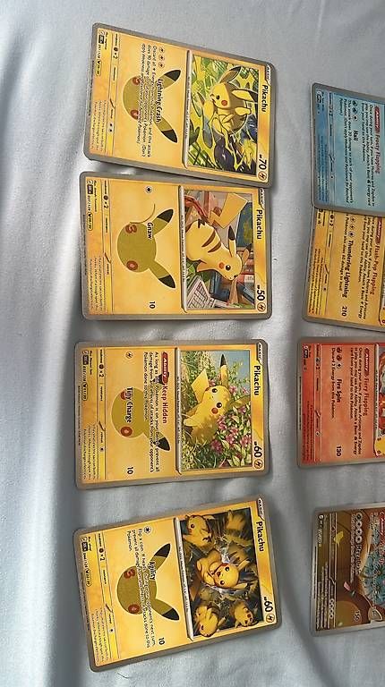 Carte collezionabili: Pokemon 30th Anniversary Bundle | Blister + Pikachu  – Nuovo e nell'imballaggio originale da Romanshorn venduto da theodoriuss 2
