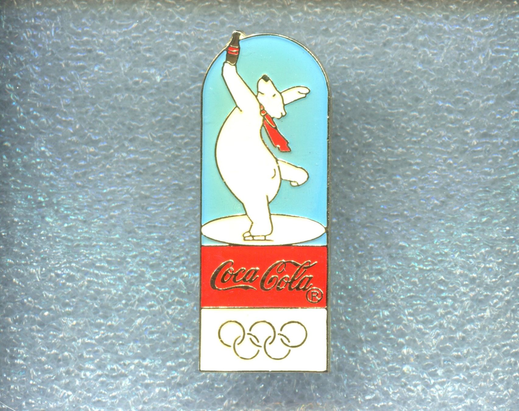 Coca-Cola Plaketten & Abzeichen: Coca Cola  Eisbär  Eiskunstlauf – Gebraucht aus Winterthur von Sammleroase