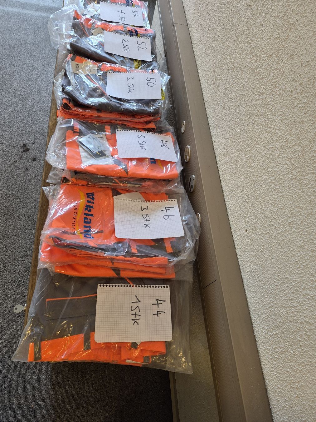 Pantaloni: Hosen – Nuovo (secondo la descrizione) da Teufenthal AG venduto da ChT. 5
