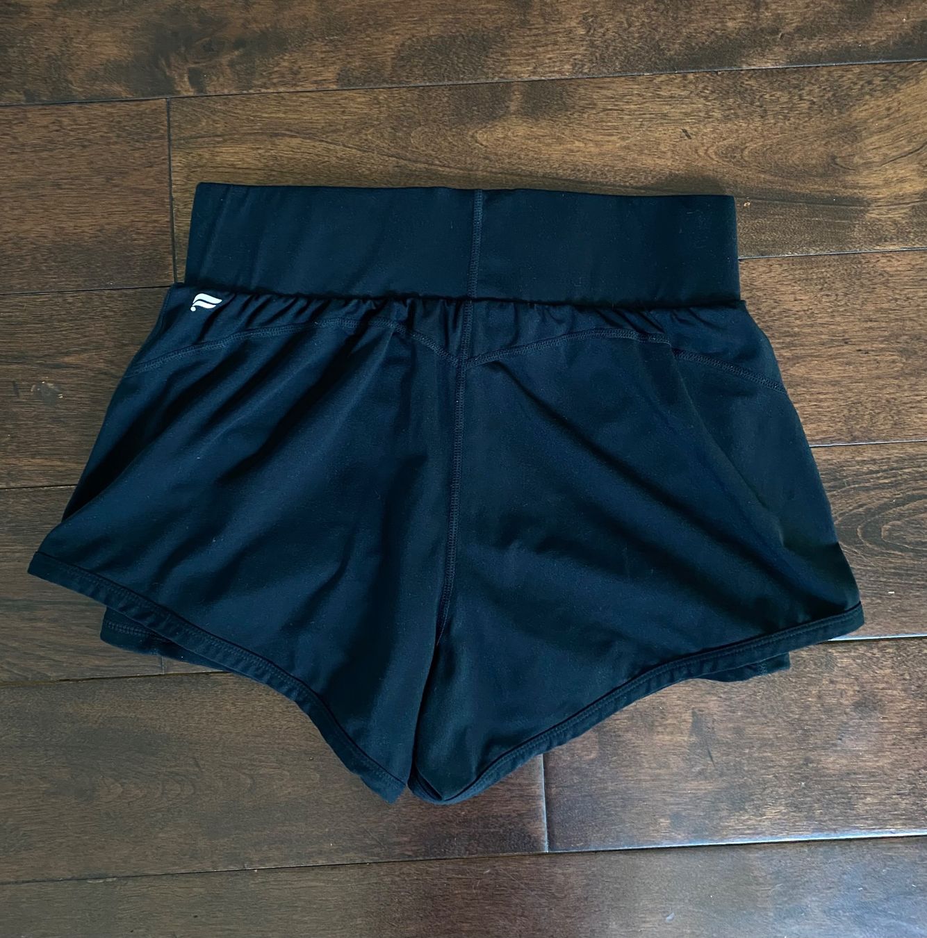 Pantaloni: Fabletics Sportshorts – Usato da Horw venduto da coalva980001 1