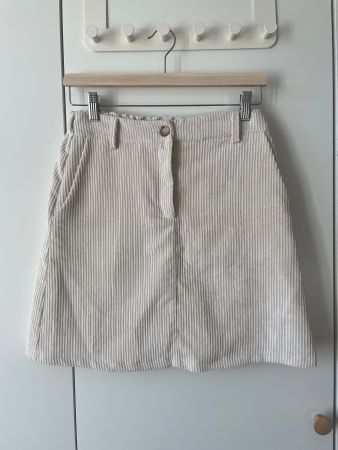 AUST Cord-Minirock Creme-weiss (Gr. S)