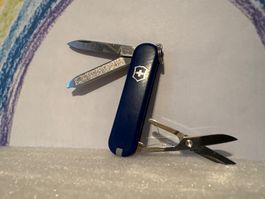 VICTORINOX - Classic blue - Sackmesser
