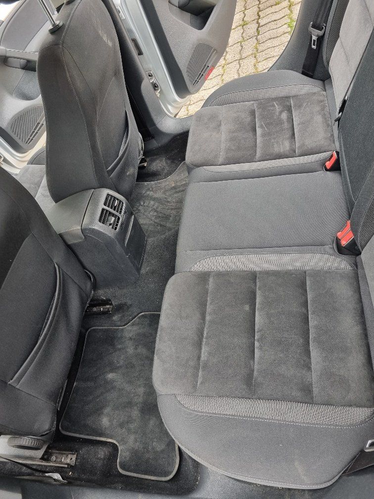 VW Autos: VW Golf VI 2.0 TDI 4Motion – D'occasion à Einsiedeln par Fluh05 4