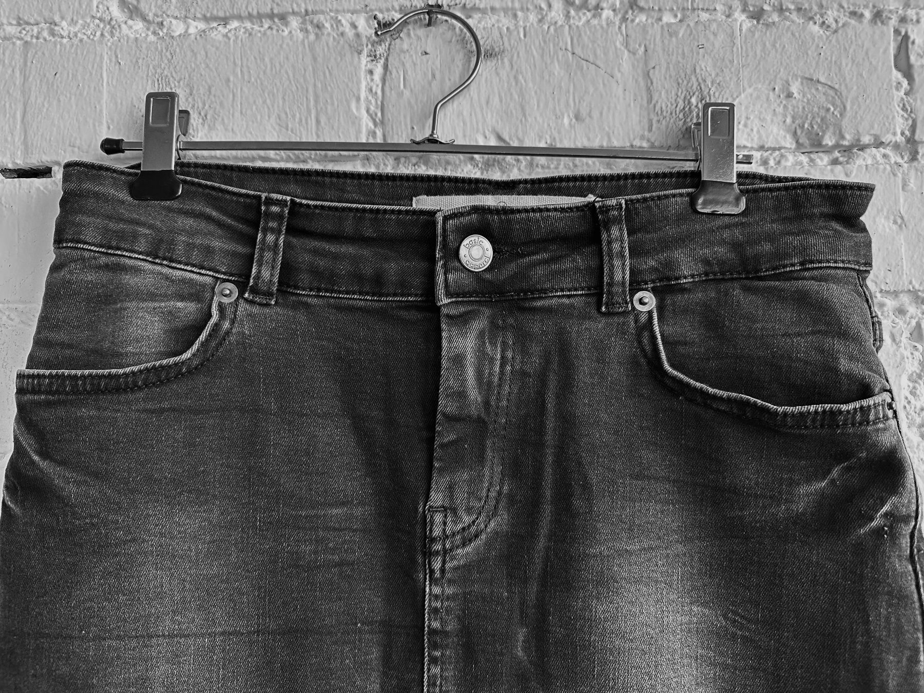 Gonne: Dunkelgrauer Jeansminirock von basicapparel / Gr. S – Usato da Bern venduto da Fraeuleinhonig 4