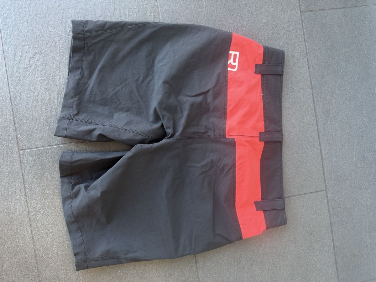 Ortovox Pantaloni: Verkaufe Ortovox Wandershorts – Usato da Walchwil venduto da Bettinawyler 1