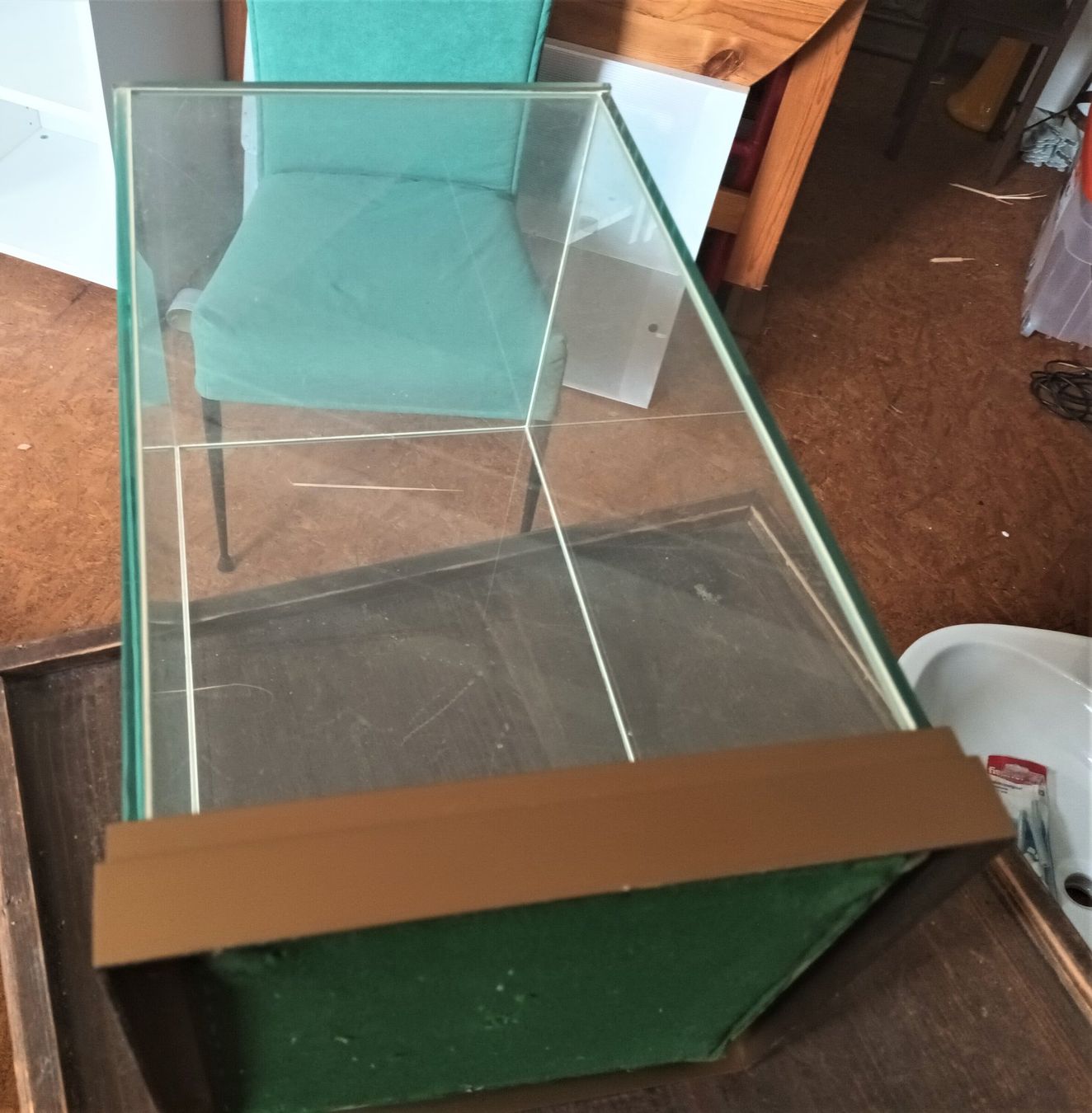 Vetrine: Glasvitrine mit Glockenabdeckung, Sockel Messing. – Usato da Vaduz venduto da Bergtiger 4