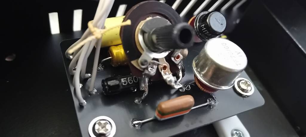 Strumenti musicali: Foxy Face - Serial No# 1 & 2 by Nullfusion Effects – Usato da Arni AG venduto da Rafael5179 1