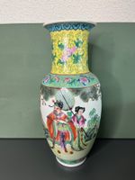Asiatische Porzellanvase – handdekoriert
