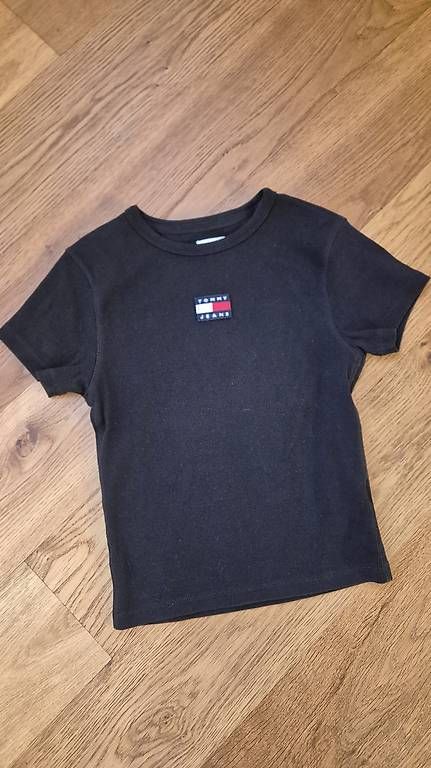 Tommy Hilfiger T-Shirts: Tommy Hilfiger T-Schirt. – Gebraucht aus Feusisberg von cts_55rn