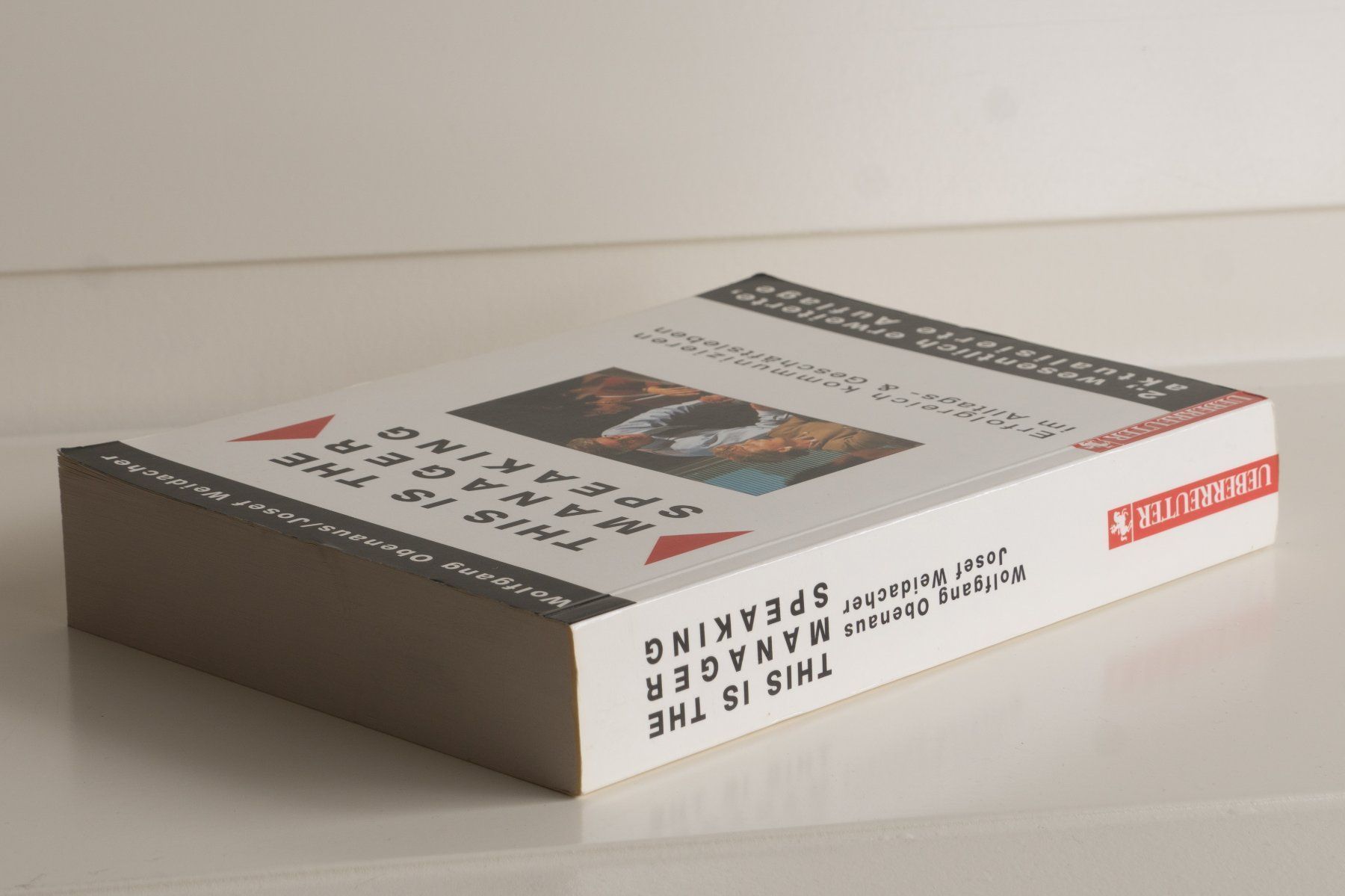 Libri: This is the Manager Speaking / Englisch – Nuovo (secondo la descrizione) da Genève venduto da Somethingwicked 3