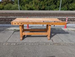 Grosse Werkbank mit Schraubstock - Ref. 08/14
